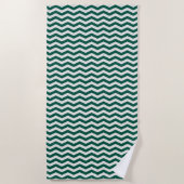 Teal groene Chevron zigzag streeppatroon Strandlaken (Voorkant)
