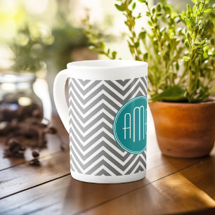 Teal Houtskool Chevron Aangepast Initialen Porselein Kop