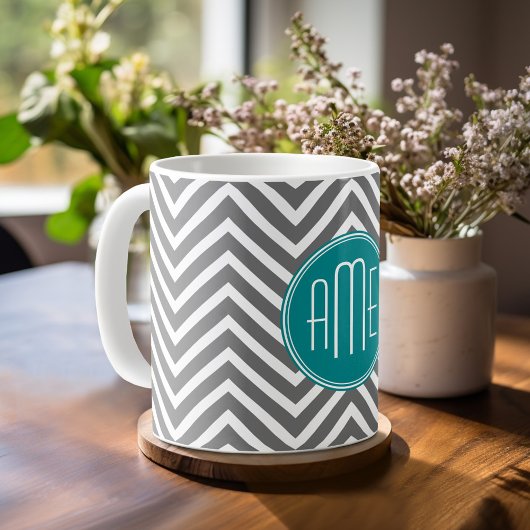 Teal Houtskool Chevron Aangepast Monogram Koffiemok