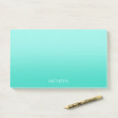 teal licht verse afgestudeerde niveaus post-it® notes (Op bureau)
