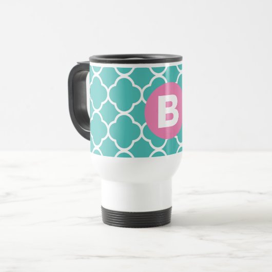 Teal Quatrefoil Pattern Custom Pink Monogram Reisbeker (Voorkant links)