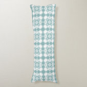 Teal Witte Checker Argyle Patroon Lichaamskussen (Voorkant Verticaal)
