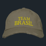 Team Brasil-geborduurd pet<br><div class="desc">Show dat je met dit gouden en groene geborduurde pet aan Brasil ondersteunt. Leest Team Brasil of pas met uw eigen tekst aan.</div>