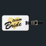 Team Bride-Bagagelabel | goudhart | bruidsmeisje Bagagelabel<br><div class="desc">Bagagelabel met een elegant gouden hart. Je tas zal makkelijk te vinden zijn met dit schattige bagagelabel. Pas het aan met uw contactgegevens.</div>