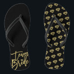 Team Bride Diamonds Bruidsfeest Wedding Flip Flop<br><div class="desc">Ontworpen door: fat*fa*tin. Eenvoudig aan te passen met uw eigen tekst,  foto of afbeelding. Voor douaneverzoeken,  te contacteren gelieve vet*fa*tin direct. Aangepaste kosten zijn van toepassing op www.zazzle.com/fat_fa_tin www.zazzle.com/color_therapy www.zazzle.com/fatfatin_blue_knot www.zazzle.com/fatfatin_red_knot www.zazzle.com/fatfatin_box www.zazzle.com/fatfatin_ink</div>