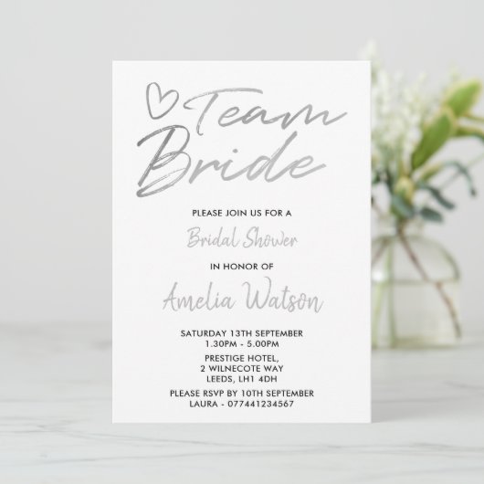 Team Bride Faux Silver vrijgezellenfeest nodigt ui Kaart (Staand voorkant)