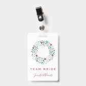 Team Bride Rustic Floral & Greenery Wreath Wedding Badge (Voorkant met clip)