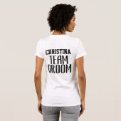Team Bruid Citaat Moeder van de Bruidegom Initiaal T-shirt (Achterkant volledig)