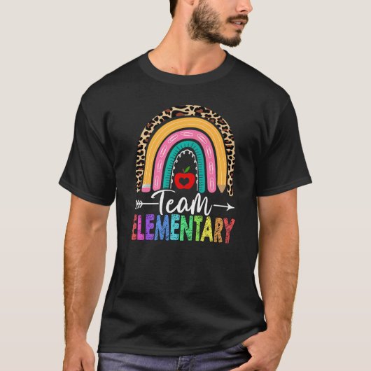 Team elementair leraar regenboogluipaard terug naa t-shirt (Voorkant)