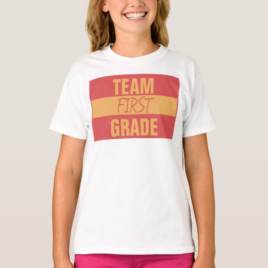 Team First Grade Retro Kleuren Strepen T-shirt (Voorkant)