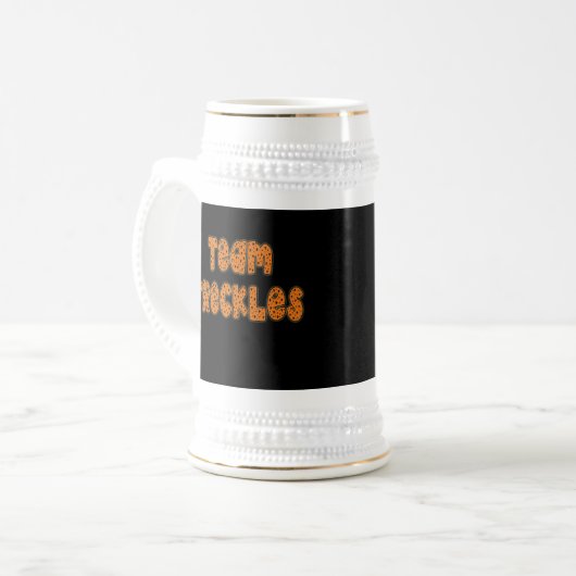 Team Freckles T shirten, Hoodies, Buttonnen Bierpul (Voorkant links)