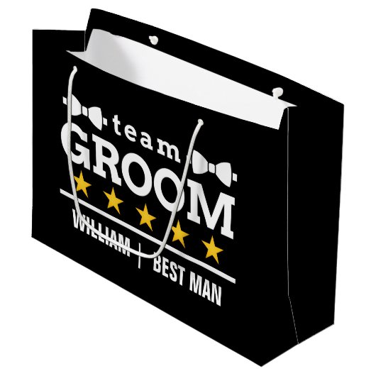 Team Groom | Groomsman | Bachelor | Zwart wit Groot Cadeauzakje (Voorkant Gekanteld)