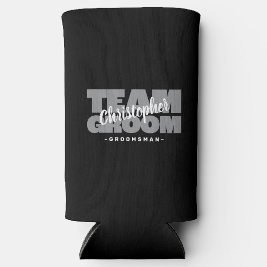 Team Groom Groomsman Naam Bruiloft Party Zwart Gri Seltzer Blikjeskoeler (Voorkant)