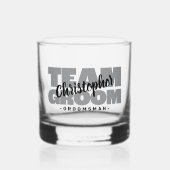 Team Groom Groomsman Trouwnaam Zwart Grijs Cadeau Whisky Glas (Voorkant)