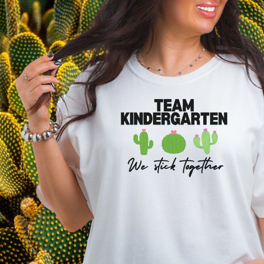 Team Kleuterschool We Stick Samen Leraar Tshirt