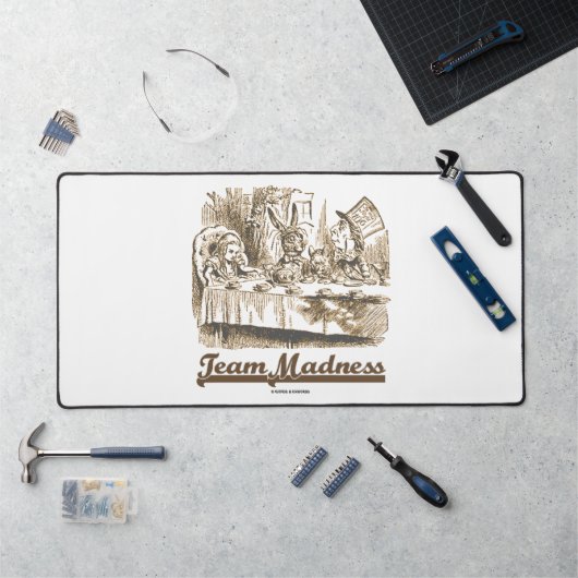 Team Madness Wonderland Mad Tea Party Humor Bureaumat (Werkstation)