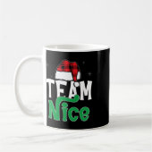 Team Nice Naughty Plaid Xmas PJS 2024 Grappig paar Koffiemok (Links)