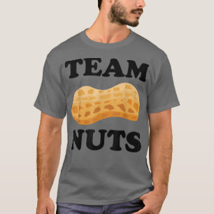 Team Nuts bij het revealen van het geslacht van de T-shirt