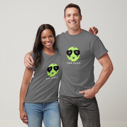 TEAM PICKLE (groene bal met zonnebrillen) T-shirt (Unisex)
