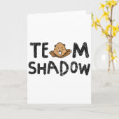 Team Shadow Grappige Groundhog Day 2024 Kaart (Gele Bloem)
