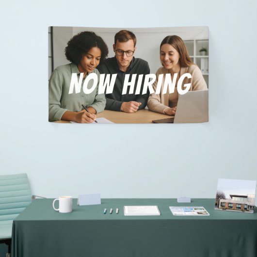 team werkt samen met het inhuren van banner (Beurs)