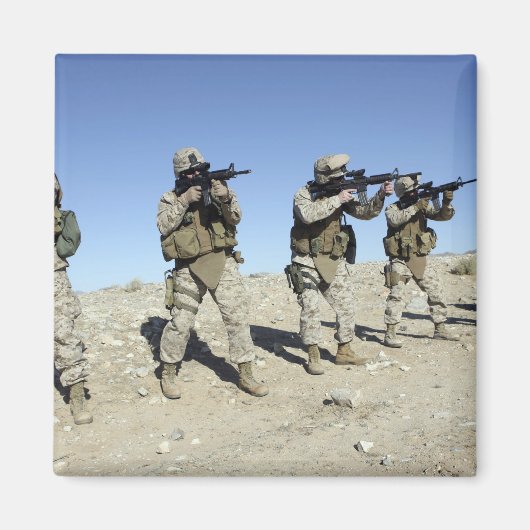 Teamleden van het team voor militaire transacties magneet (Voorkant)