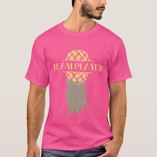 Teamplayer ondersteboven ananassenwingers t-shirt (Voorkant)