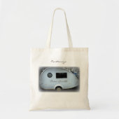 Teardrop-zigeunercaravan gelukkig kamperen Thunder Tote Bag (Voorkant)