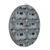 Teardrop-zigeunerkaravaan met vrolijke glamping op dartbord (Voorkant Links)