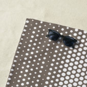 Tech Black&White Halftone Effect Couple op strand Strandlaken (In situ)