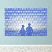 Tech White&Blue Halftone Effect Couple op strand Canvas Afdruk (Insitu (Houten vloer))