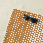 Tech White&Oranje Halftone Effect Couple op strand Strandlaken (In situ)