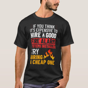Technicus in huis van technicus voor brandalarm t-shirt