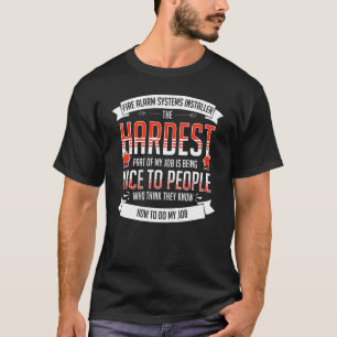 Technicus in huis van technicus voor brandalarm t-shirt