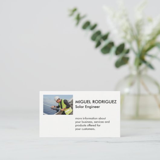 Technisch inspecterende zonnepanelen visitekaartje (Staand voorkant)