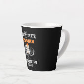 Technisch oud Man met een technische graad Latte Mok (Rechterhoek)