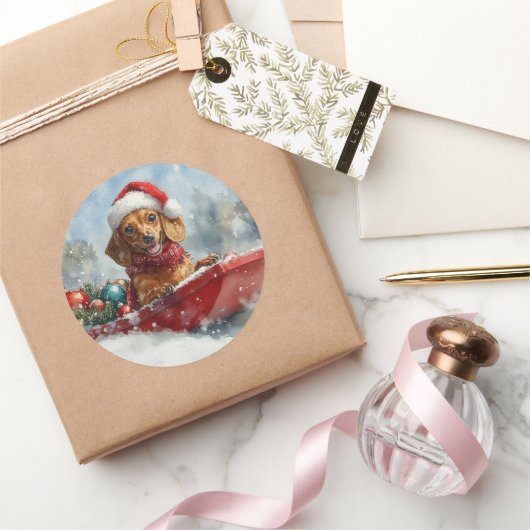 Teckel Hond in Sledge Laat het Sneeuw Kerstmis Ronde Sticker (Geschenken)
