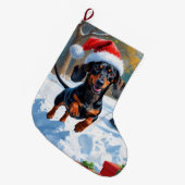 Teckel loopt in de sneeuw met kerst Pet Grote Kerstsok (Voorkant (Hangend))