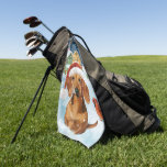 Teckel Winter Wonderland Christmas Joy Golfhanddoek<br><div class="desc">Dit feestelijke ontwerp vangt de vrolijke sfeer van het vakantieseizoen, met een schattige pup die een kerstmuts draagt. De hond is genesteld in een winterwonderland, compleet met een sneeuwpop, een versierde kerstboom en prachtig ingepakte cadeaus. Sneeuwvlokken herfsten zachtjes en voegen een magische toets toe aan het tafereel, terwijl de levendige...</div>