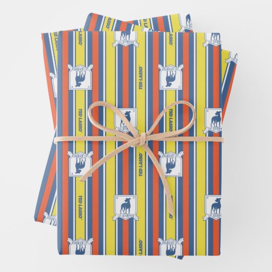 Ted Lasso | AFC Richmond Logo Stripe Pattern Inpakpapier Vel (In situ)