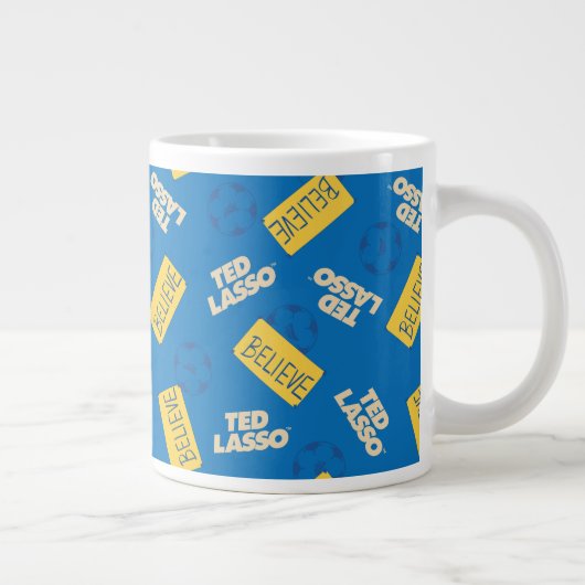 Ted Lasso | Geloof Sign and Ball Toss Pattern Grote Koffiekop (Rechts)