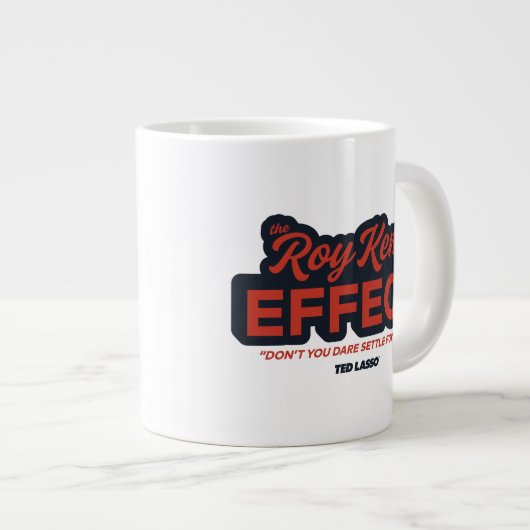 Ted Lasso | Roy Kent Effect Typografie Grafisch Grote Koffiekop (Voorkant rechts)