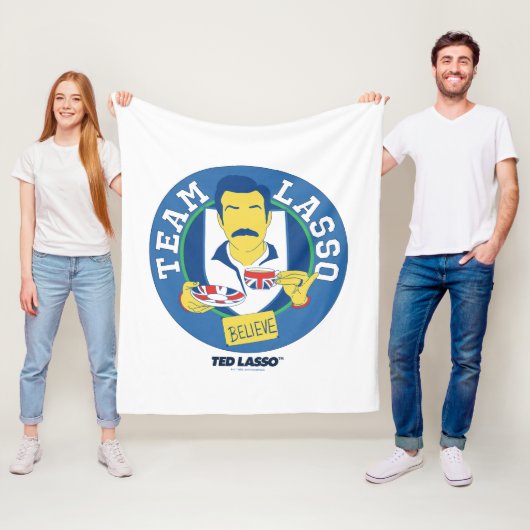 Ted Lasso | Team Lasso Tea Iconic Avatar Fleece Deken (In situ)