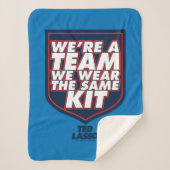 Ted Lasso | We're A Team Typography Graphic Sherpa Deken (Voorkant)