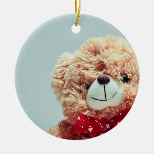 Teddy Bear met een Rode Bow Keramisch Ornament (Voorkant)