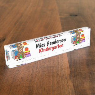 Teddy Bear met schoolspullen van leraar Naambordje