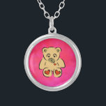 Teddy Bear Zilver Vergulden Ketting<br><div class="desc">Schattige teddybeer afbeelding. Dit schattige en liefdevolle beer heeft harten op de voetzolen en op zijn borst waar zijn echte hart zou zijn. Zijn ogen zien er een beetje triest uit. Awwww. De achtergrond is een wervelend roze waterverf ontwerp.</div>