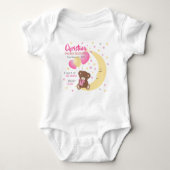 Teddy Bear zit op de Maan Baby Birth Stats Romper (Voorkant)