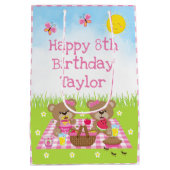 Teddy Bears Picnic Pink Gingham Happy Birthday Medium Cadeauzakje (Achterkant)