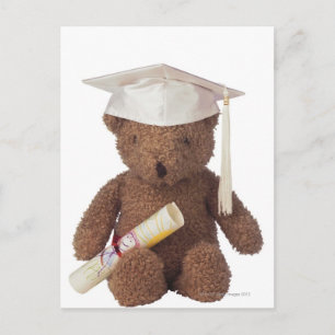 Teddy beer draagt een mortierbord met krayon briefkaart